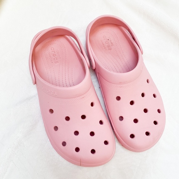 Crocs Baby Pink Crocs Clogs